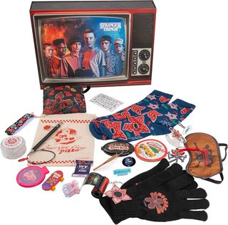 PREORDINE YuMe Gift Box - Deluxe Advent Calendar - Stranger Things - SOLID CTN …
