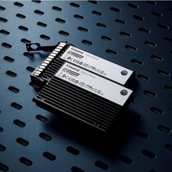 Kingston Enterprise DC3000ME U.2 PCIe 5.0 NVMe 15.36TB con crittografia