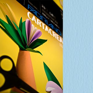Cartoncino CartaCrea - 35 x 50 cm - 220 gr - celeste 118 - Fabriano - blister 1…